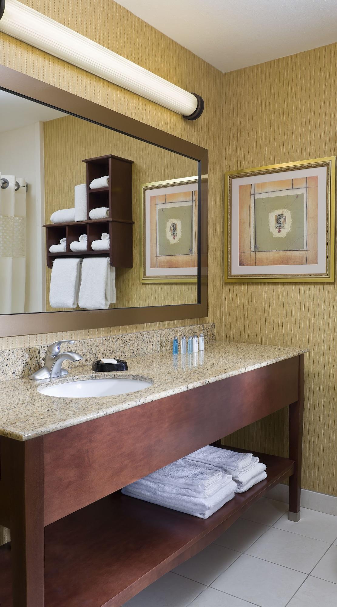 Hampton Inn Mansfield/Ontario Экстерьер фото