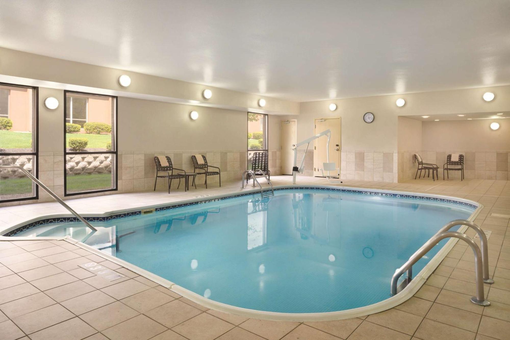 Hampton Inn Mansfield/Ontario Экстерьер фото