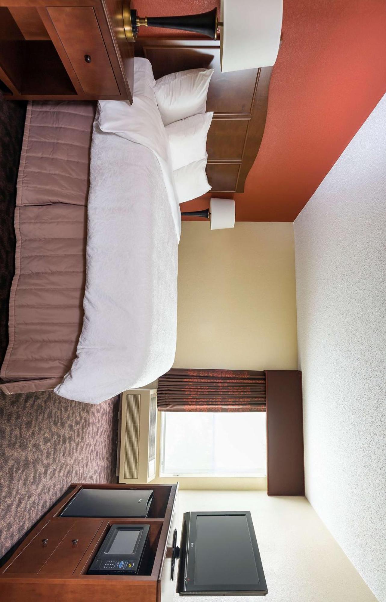 Hampton Inn Mansfield/Ontario Экстерьер фото