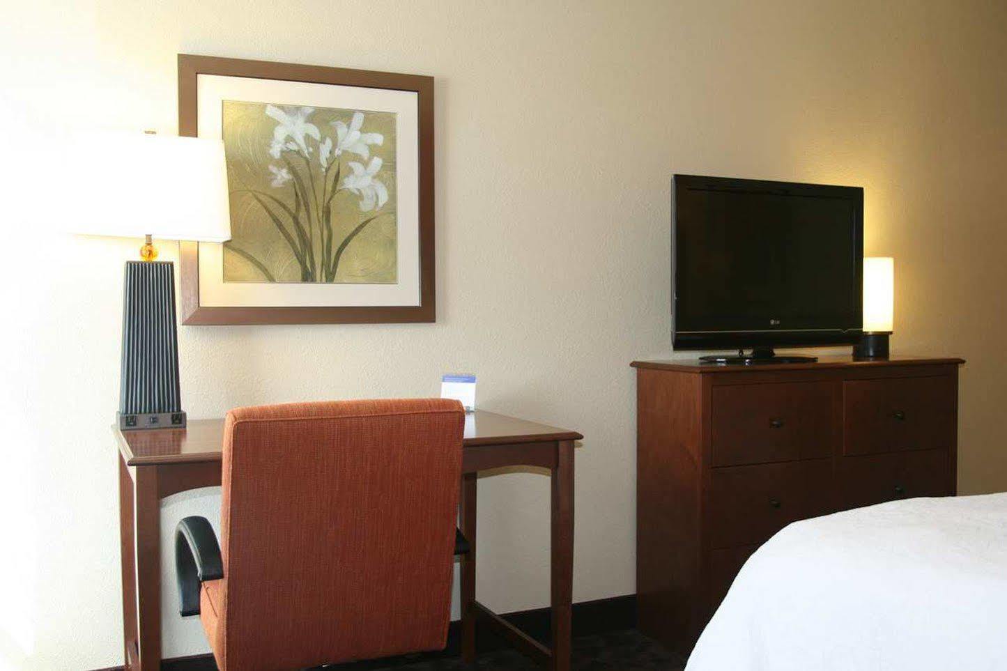 Hampton Inn Mansfield/Ontario Экстерьер фото